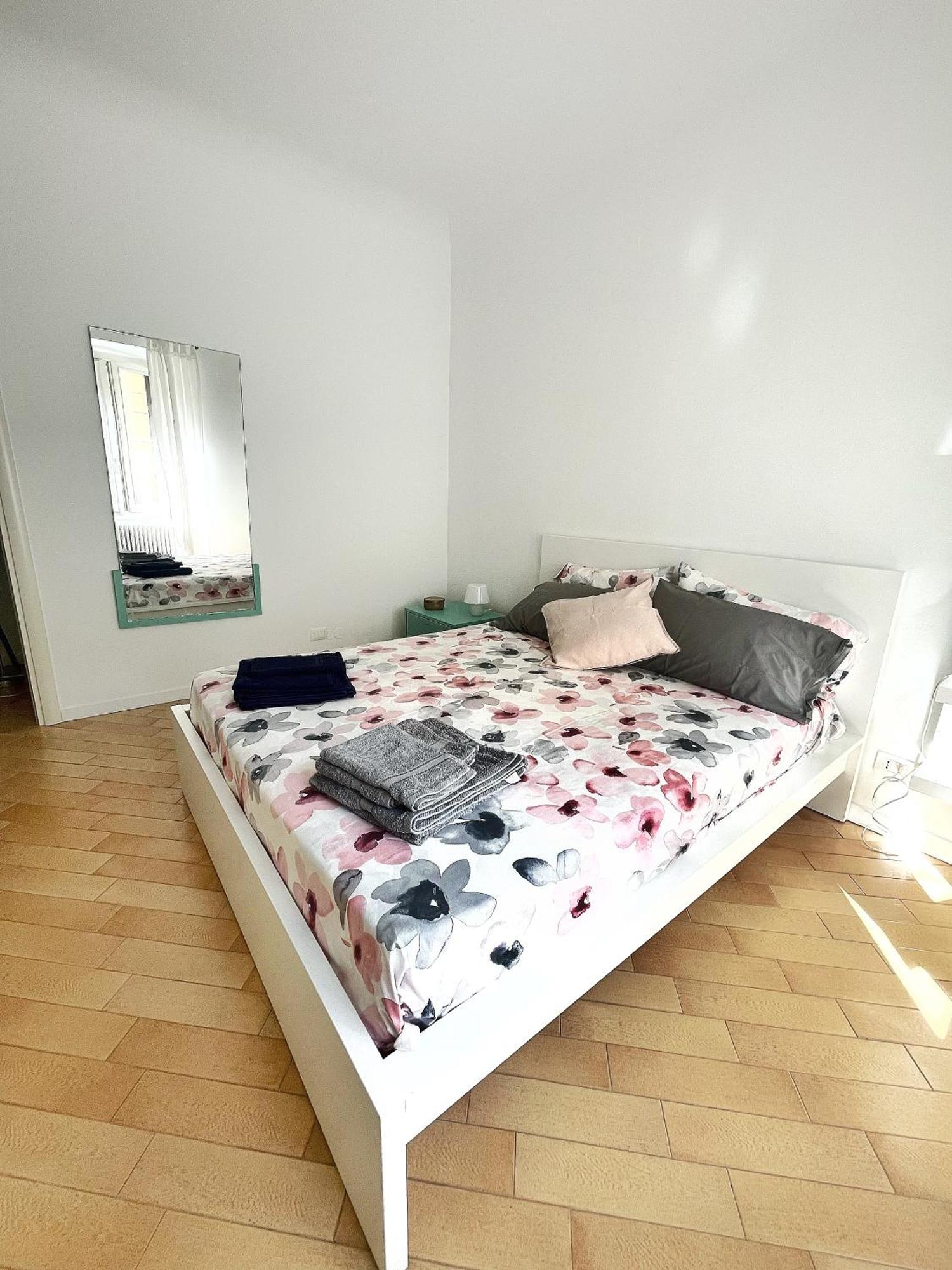 Appartement Ampio E Accogliente Bilocale - Fara 1, Porta Nuova à Milan Extérieur photo